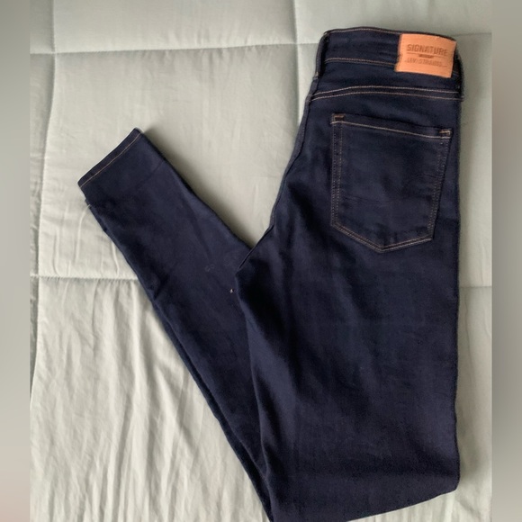 SIGNATURE Gold by Levis Strauss women’s Skinny jeans size 4T - Picture 3 of 7
